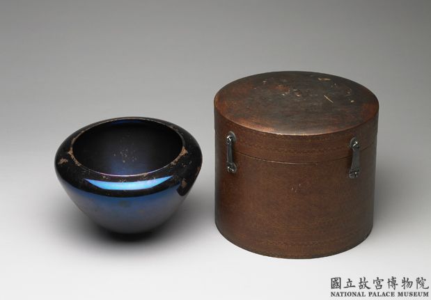 清 乾隆 炕老鸛翎鐵鉢